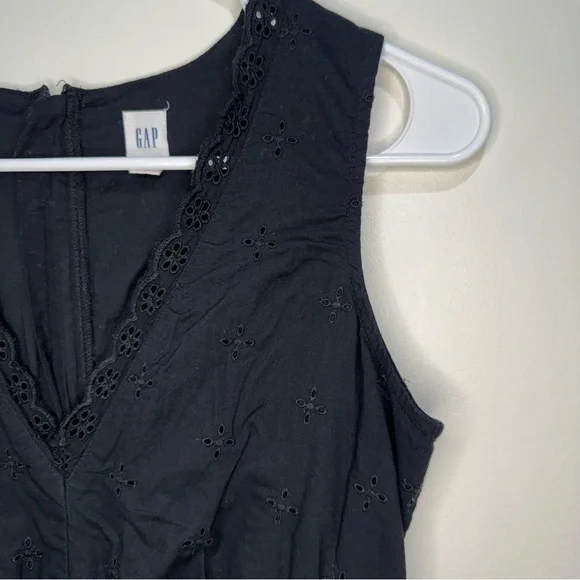 GAP Eyelet Embroidered Midi Dress Petite Size 4 - Picture 4 of 11